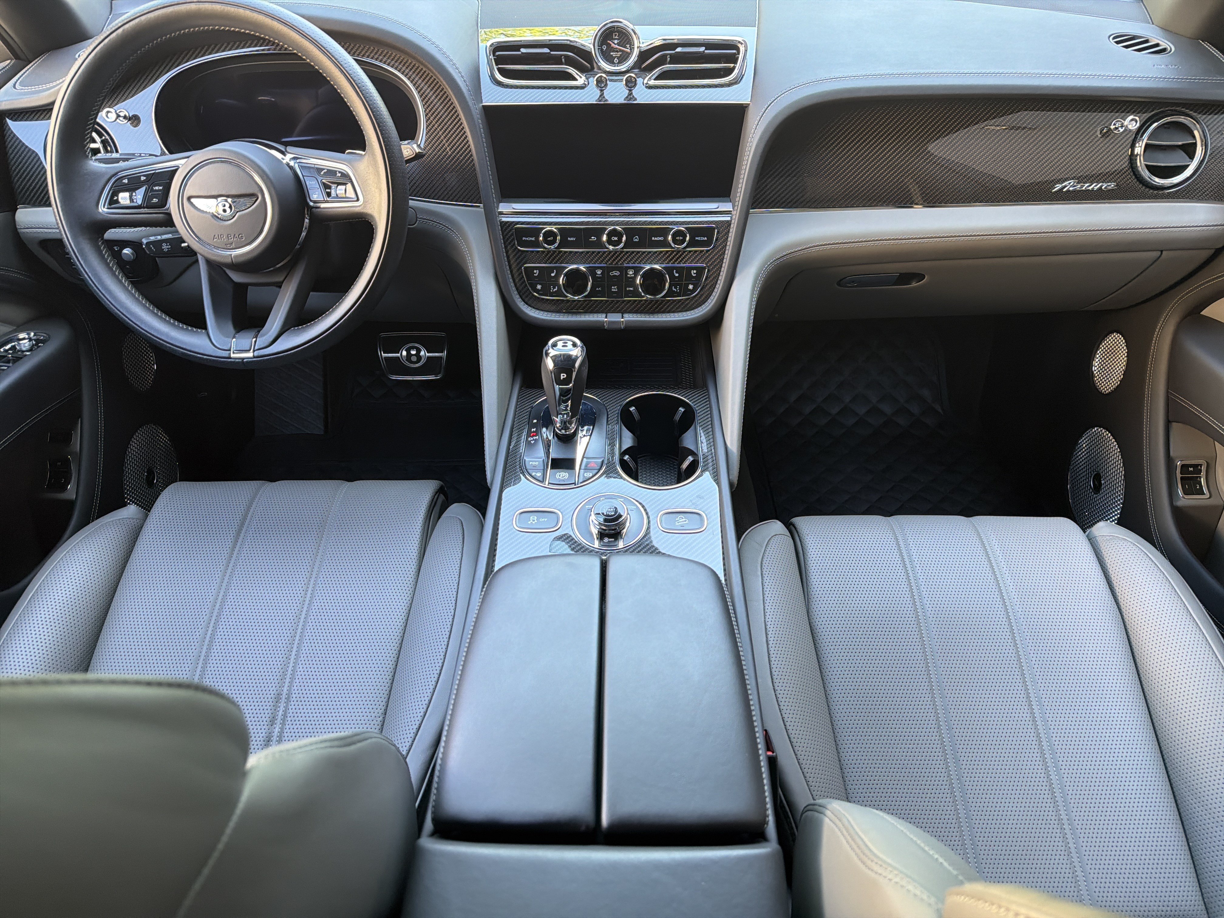 Used 2023 Bentley Bentayga Extended Wheelbase AWD/4WD image 4