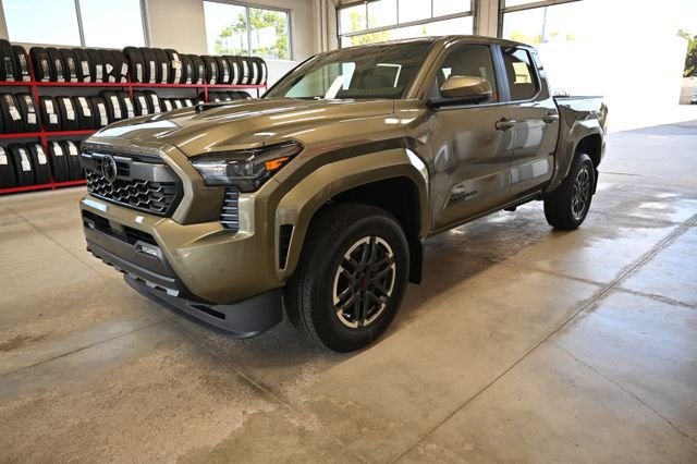 New 2026 Toyota Tacoma TRD Sport w/ TRD Sport Premium Package AWD/4WD image 9