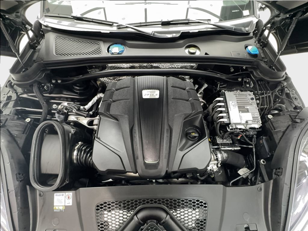 Used 2023 Porsche Macan S image 41