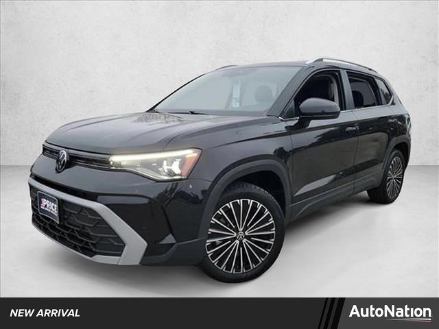 Used 2025 Volkswagen Taos SE w/ Panoramic Sunroof Package image 1