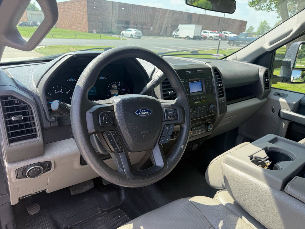 Used 2022 Ford F250 XL w/ Power Equipment Group RWD image 8