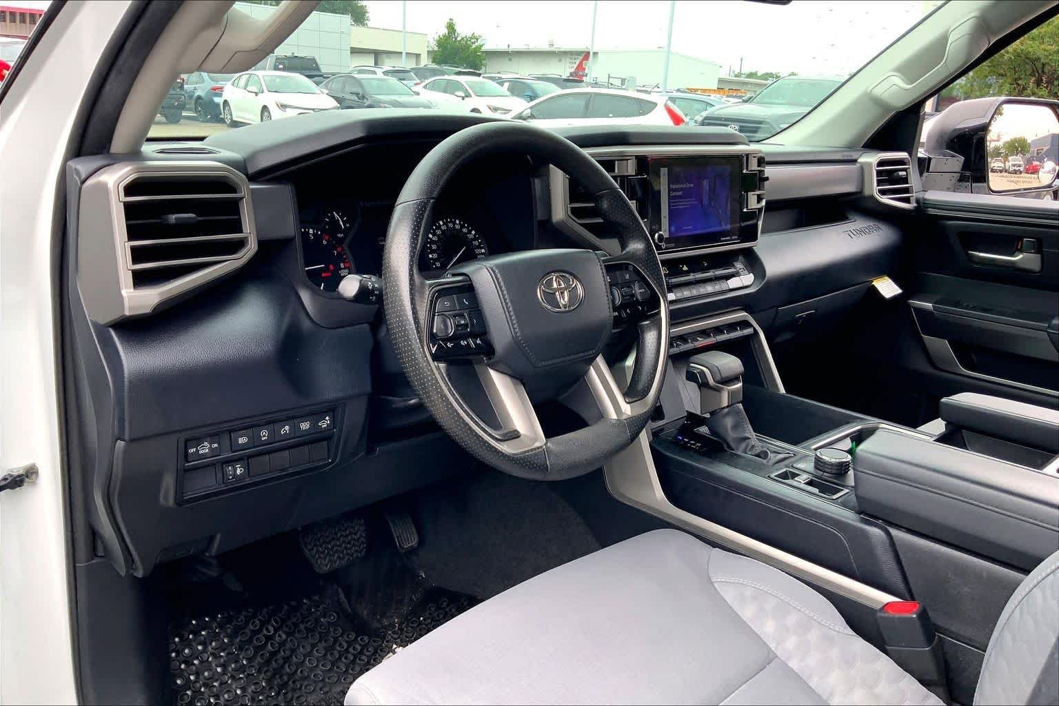 Used 2023 Toyota Tundra SR5 w/ SR5 Convenience Package AWD/4WD image 17