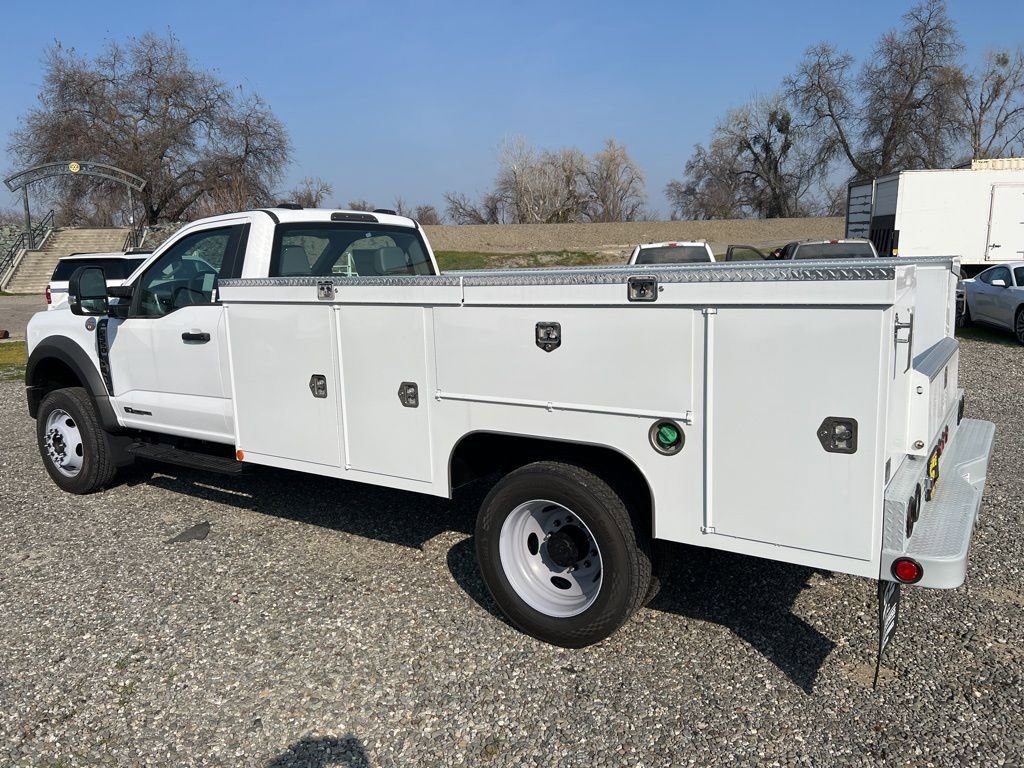 New 2024 Ford F550 4x4 Regular Cab Super Duty image 3
