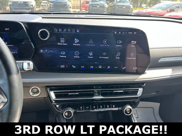 Used 2025 Chevrolet Traverse LT FWD image 24
