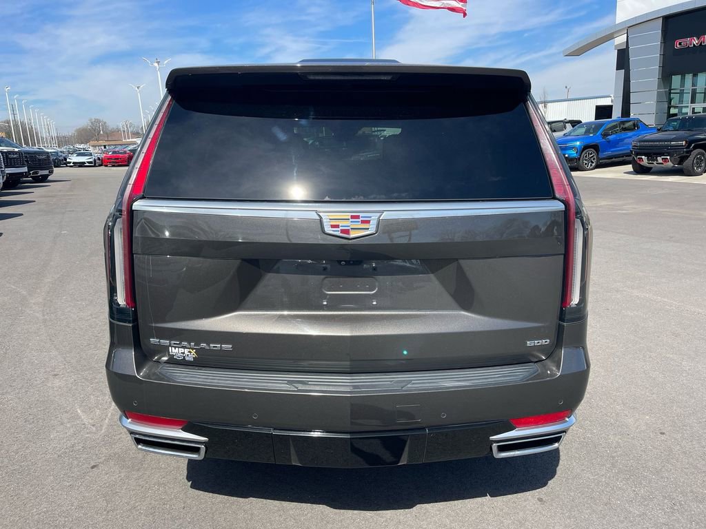 Used 2021 Cadillac Escalade ESV Premium Luxury Platinum image 4