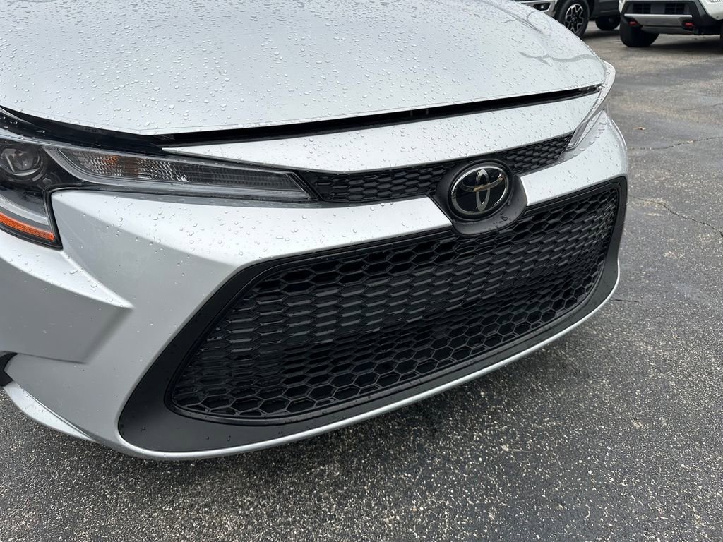 Used 2022 Toyota Corolla LE image 11