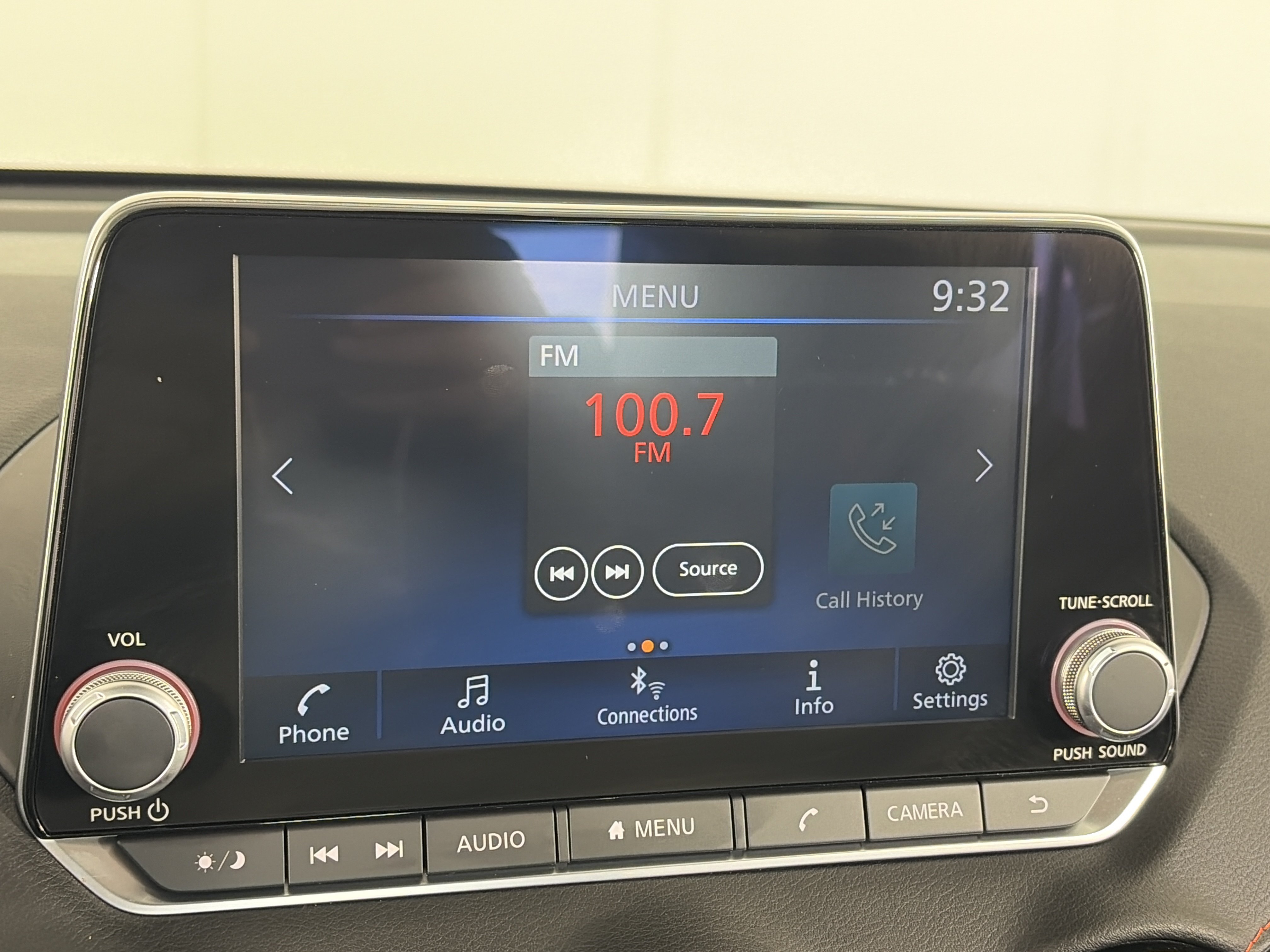 Used 2025 Nissan Sentra SR FWD image 17