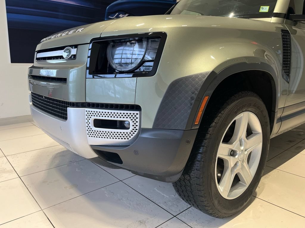 Certified 2022 Land Rover Defender 110 SE AWD/4WD image 14