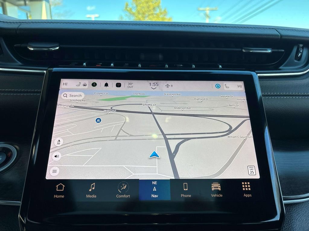 Used 2023 Jeep Grand Cherokee Overland w/ Luxury Tech Group IV image 21