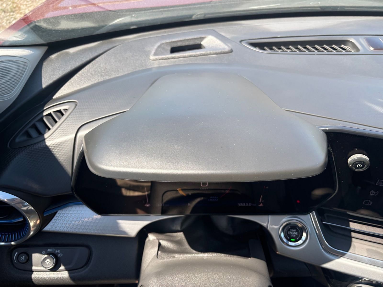 Used 2025 Chevrolet Trax LT w/ LT Convenience Package image 35