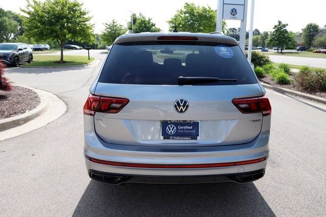 Used 2024 Volkswagen Tiguan SE R-Line w/ MDO Package, Two-Row AWD/4WD image 4