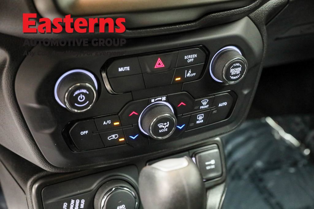 Used 2023 Jeep Renegade Latitude image 20