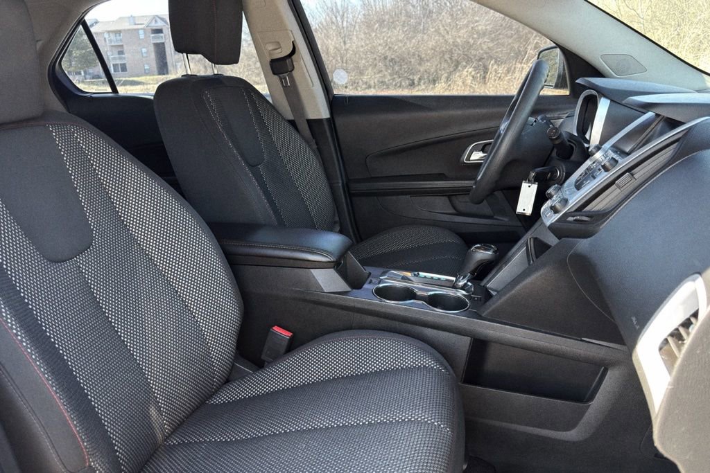 Used 2017 Chevrolet Equinox LS image 19