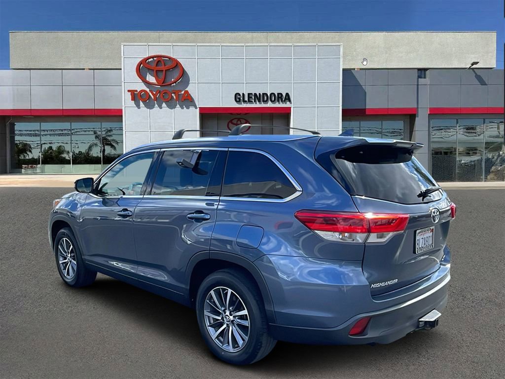 Used 2019 Toyota Highlander XLE w/ Carpet Mat Package (TMS) FWD image 5