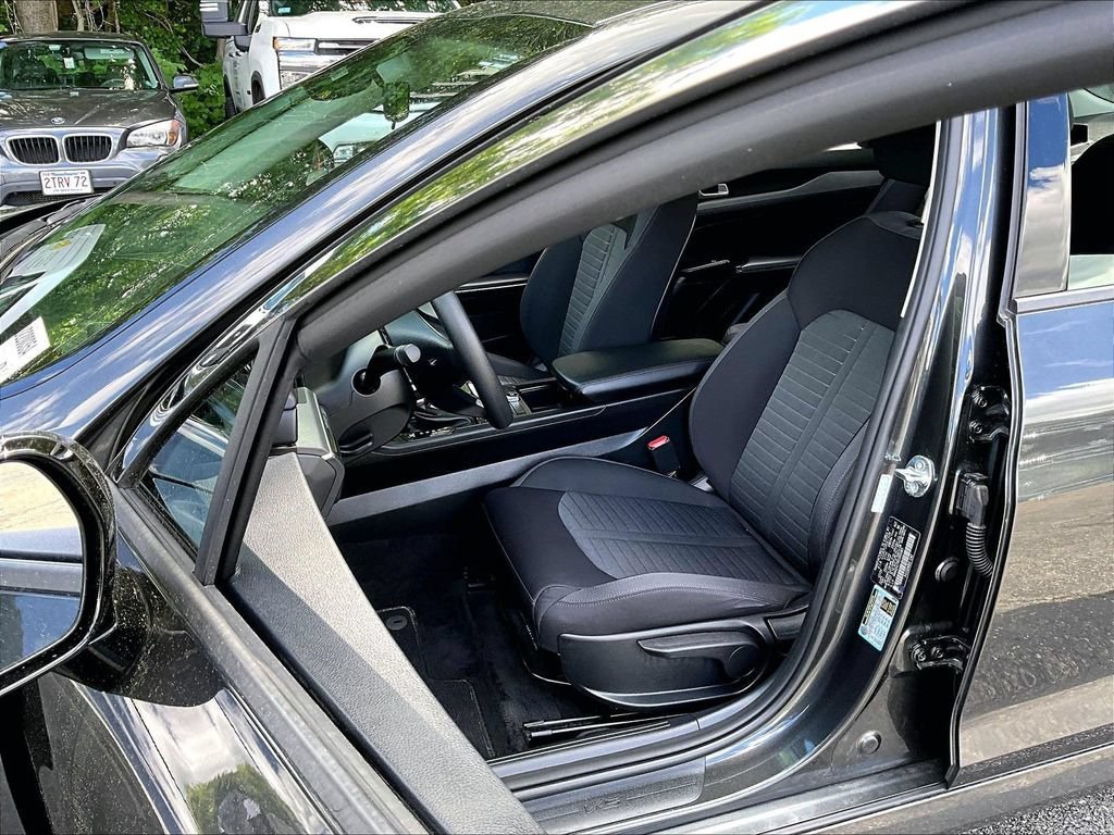Used 2025 Kia K5 LXS FWD image 10