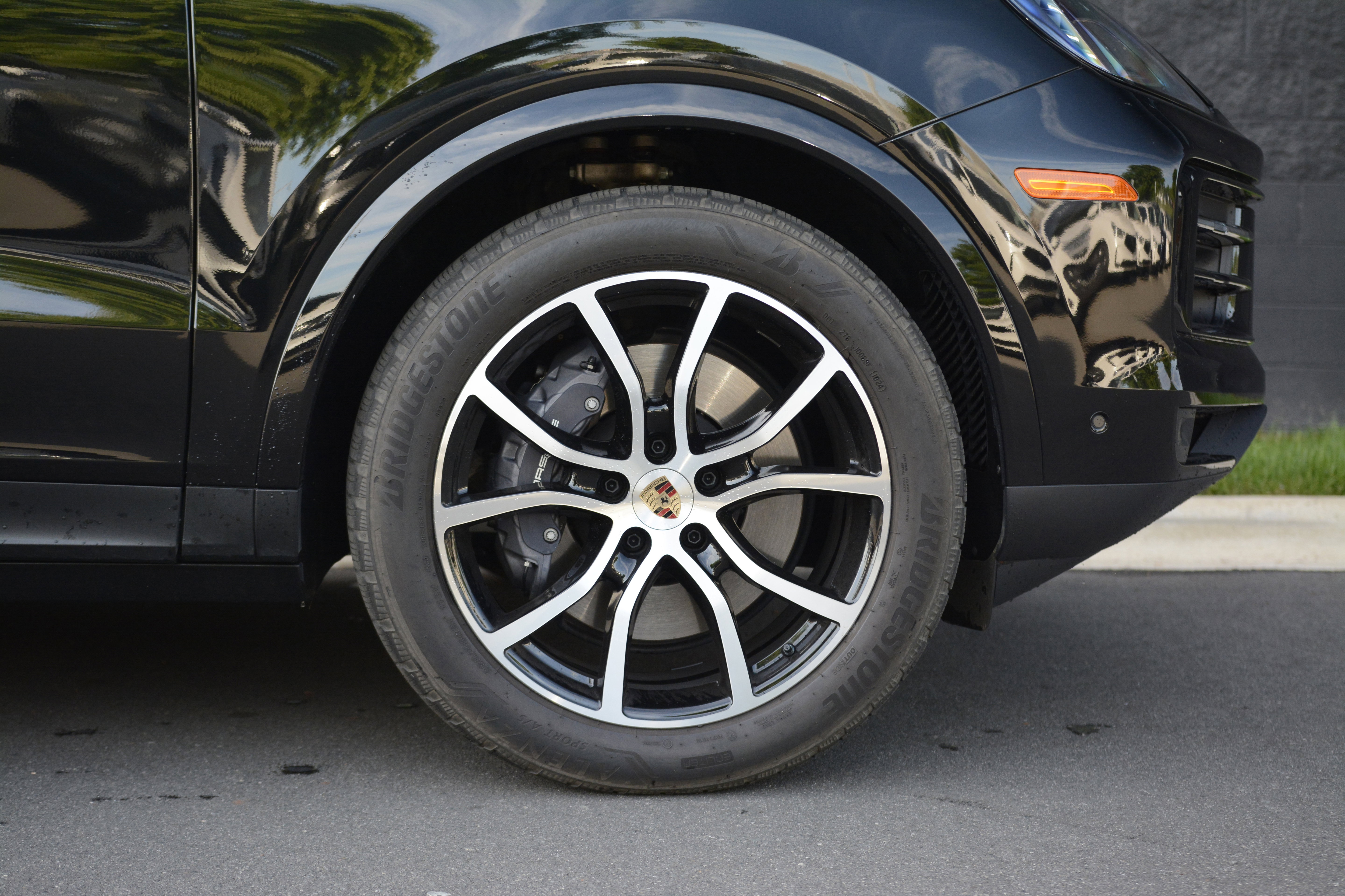 Certified 2025 Porsche Cayenne Coupe image 41