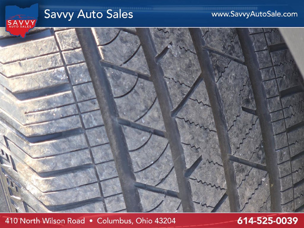 Used 2025 Volkswagen Atlas SE FWD image 11