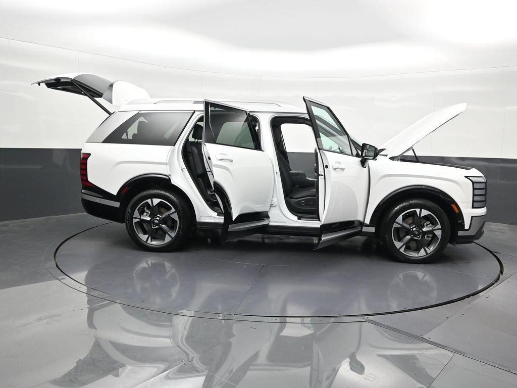Used 2026 Hyundai Palisade Limited FWD image 33