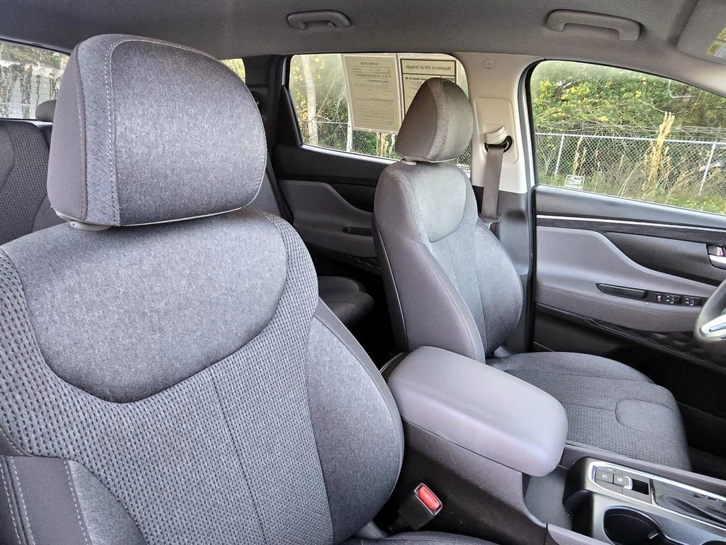 Used 2019 Hyundai Santa Fe SE image 30