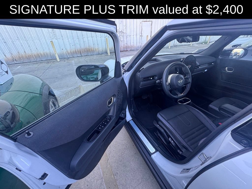 Used 2026 MINI Cooper 4-Door Hardtop FWD image 2