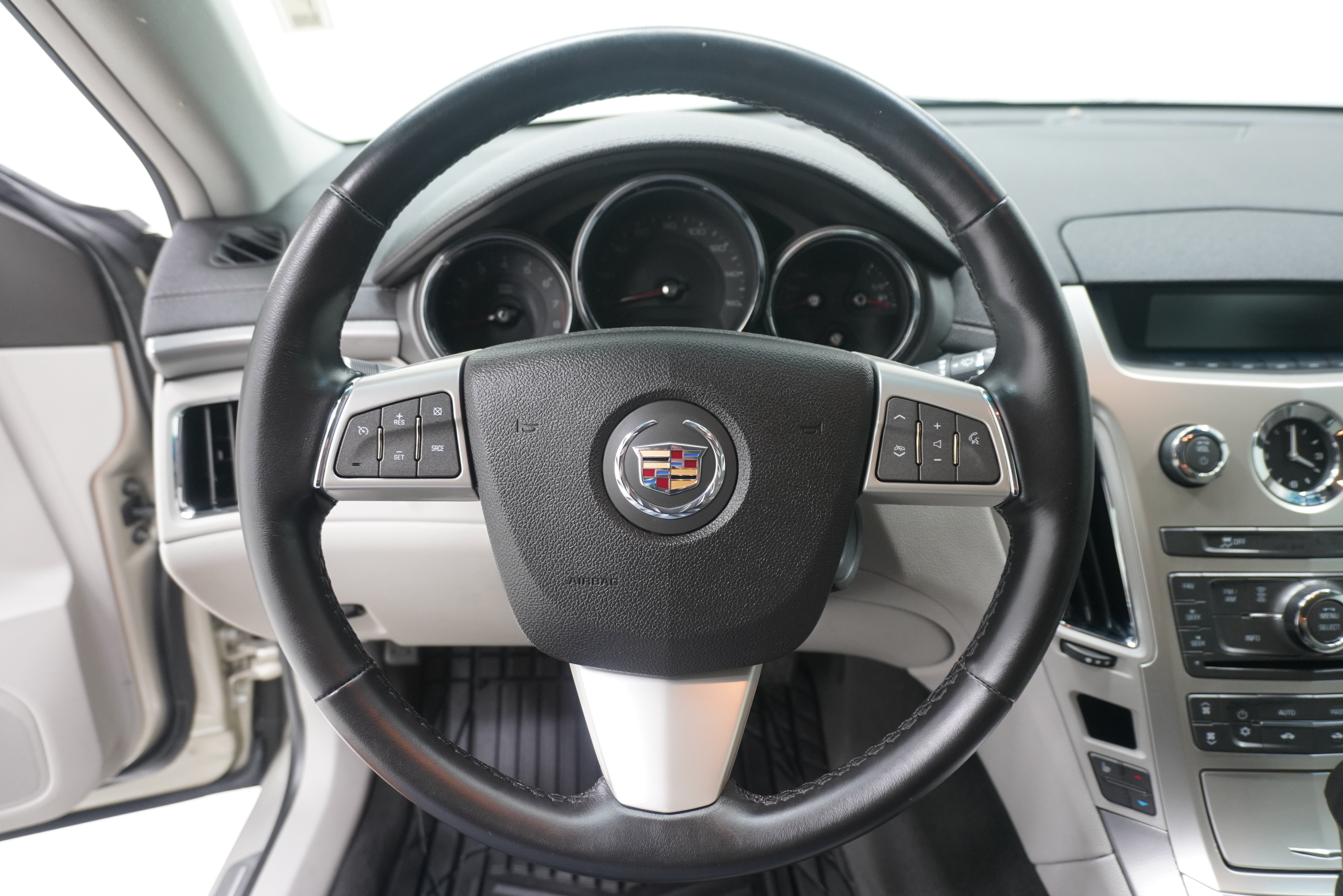 Used 2013 Cadillac CTS Luxury RWD image 17