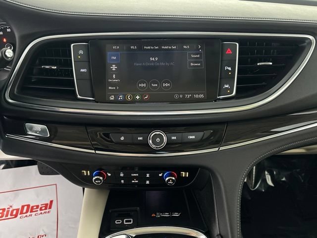 Used 2023 Buick Enclave Essence AWD/4WD image 7