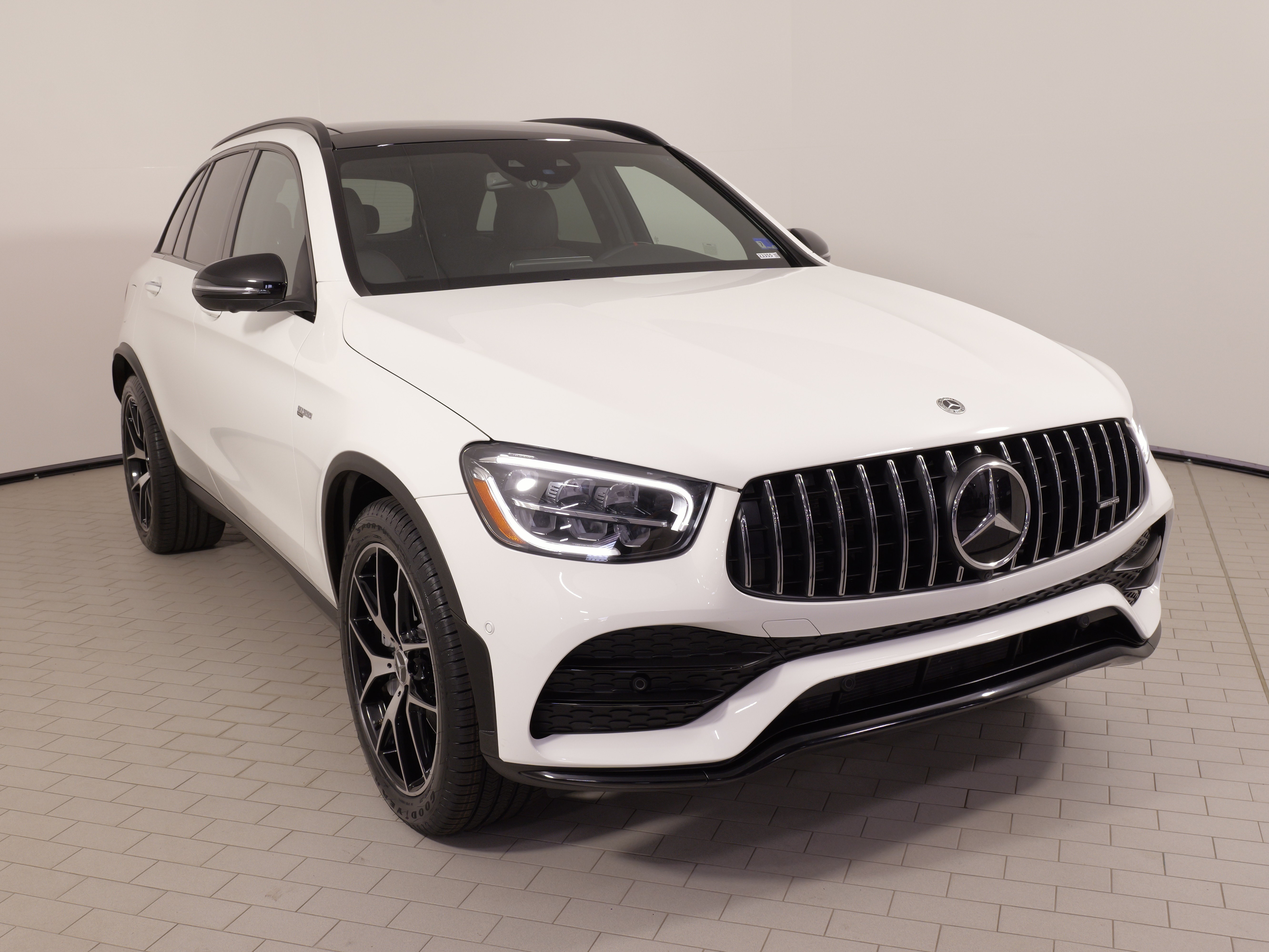 Used 2022 Mercedes-Benz GLC 43 AMG 4MATIC image 5