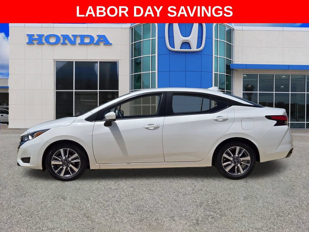 Used 2024 Nissan Versa SV FWD image 6