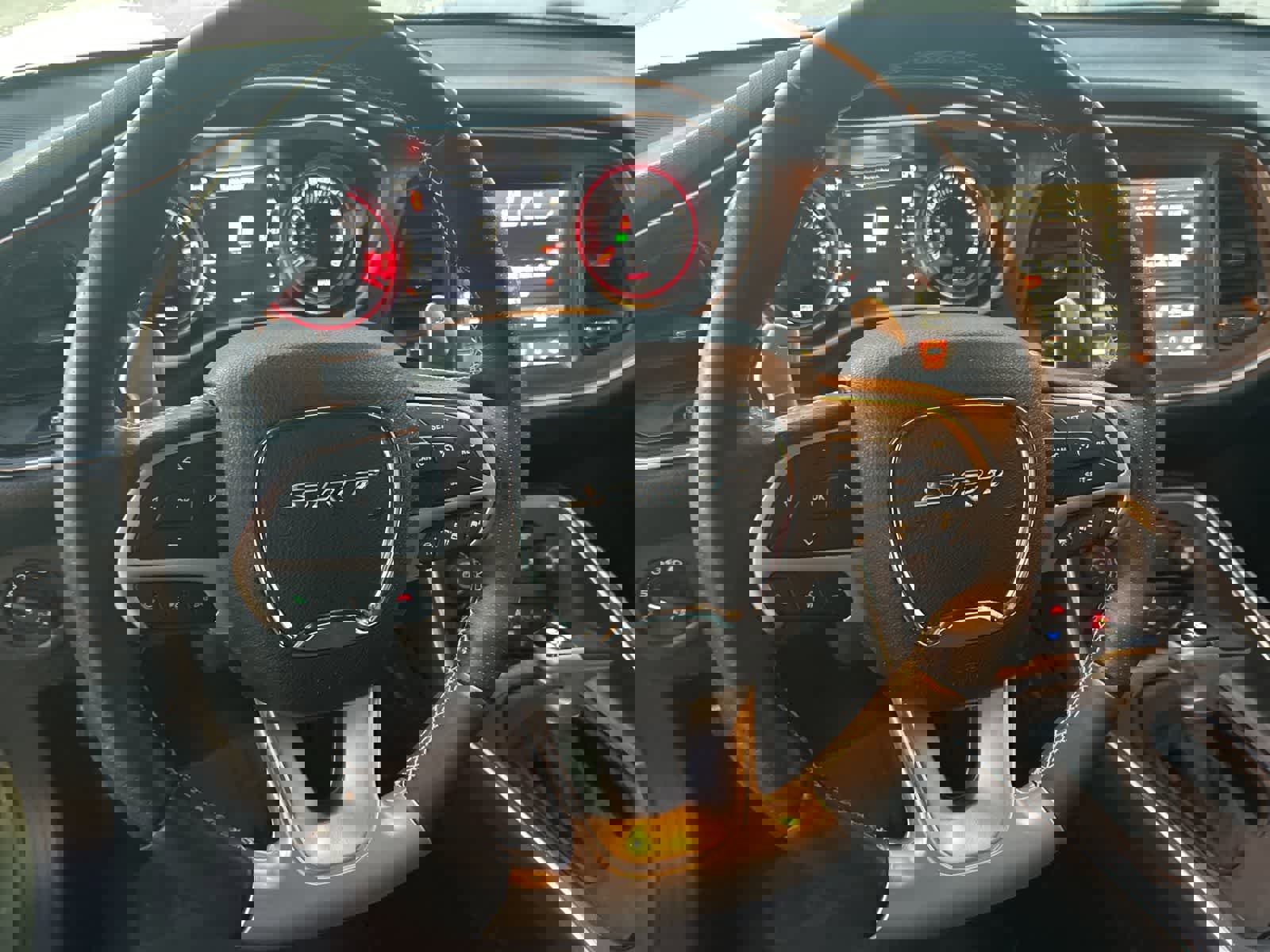 Used 2018 Dodge Challenger SRT w/ Technology Group image 40