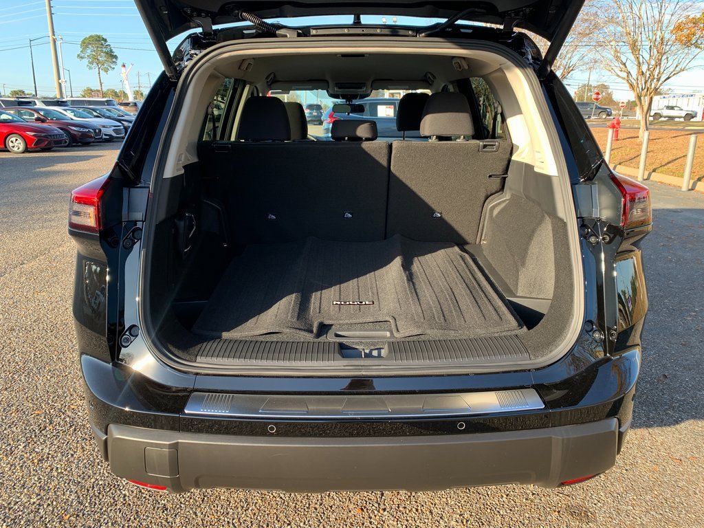 New 2026 Nissan Rogue SV image 5