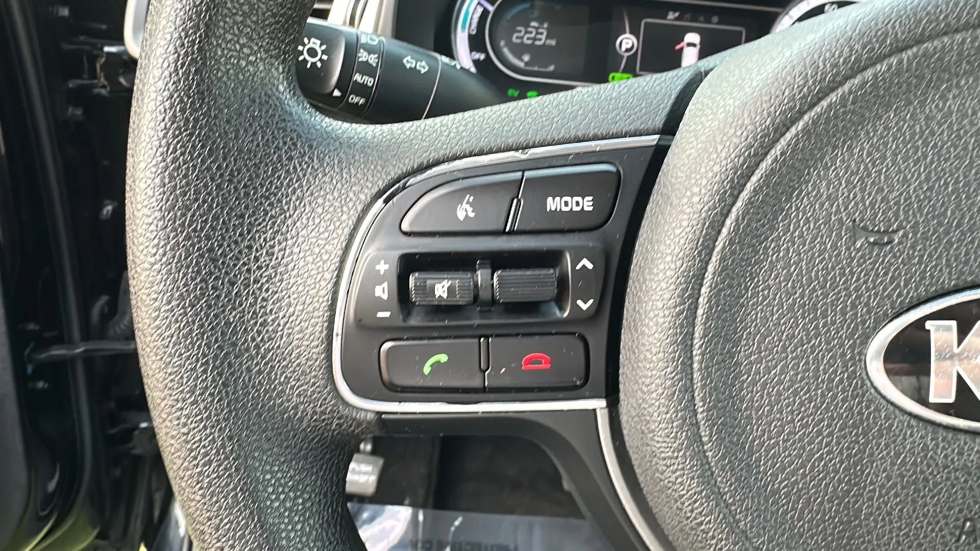 Used 2019 Kia Niro LX image 30