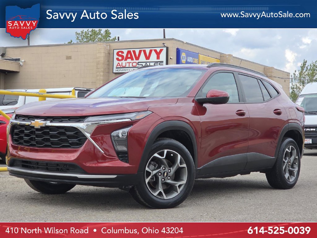 Used 2025 Chevrolet Trax LT w/ Driver Confidence Package