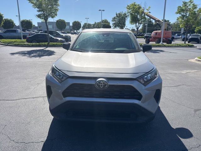 Used 2022 Toyota RAV4 LE AWD/4WD image 10
