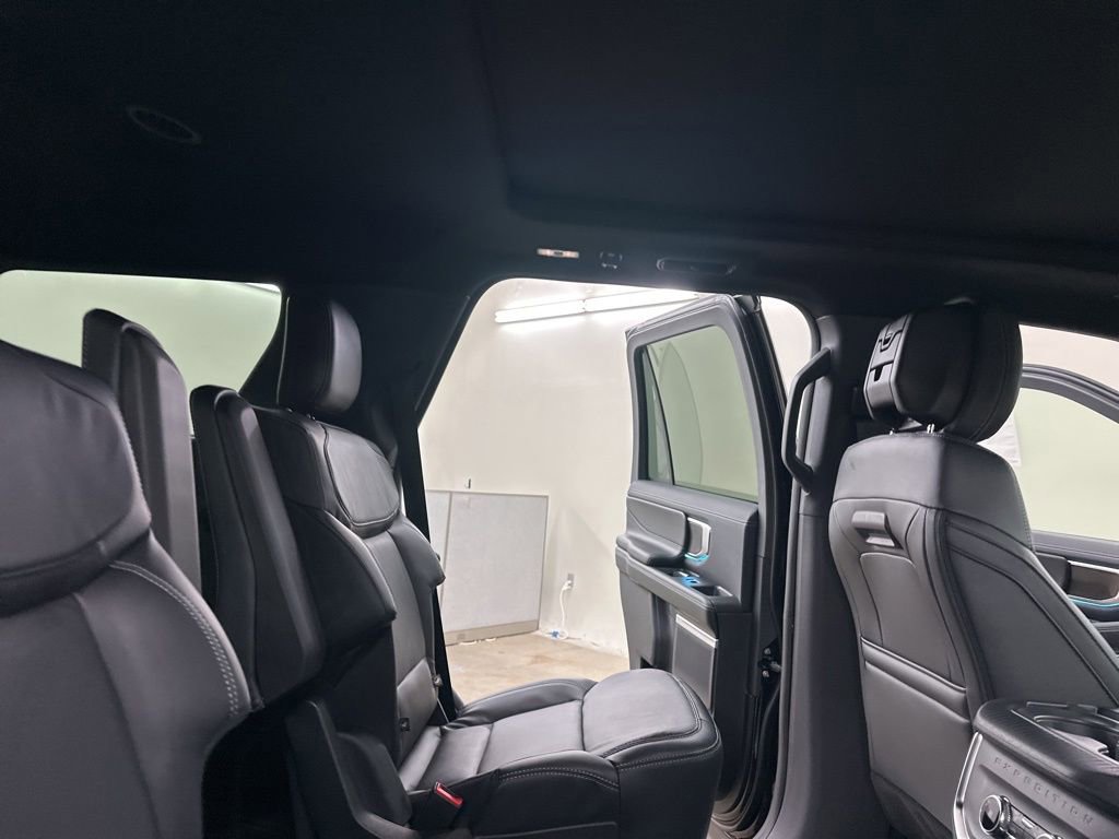 New 2026 Ford Expedition Platinum w/ Stealth Appearance Package image 24