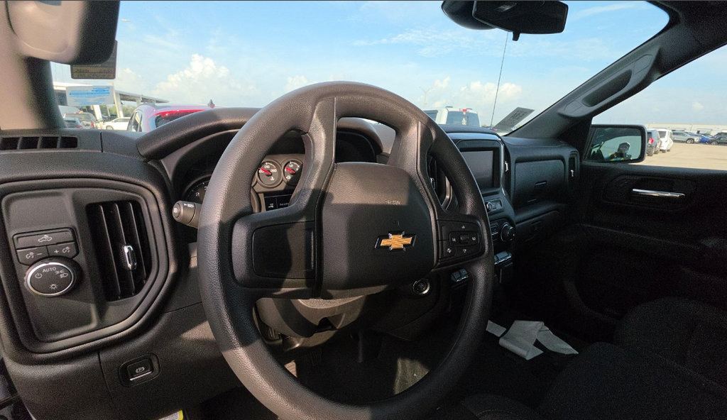 Used 2026 Chevrolet Silverado 1500 Custom w/ Turbomax Blackout Package RWD image 13