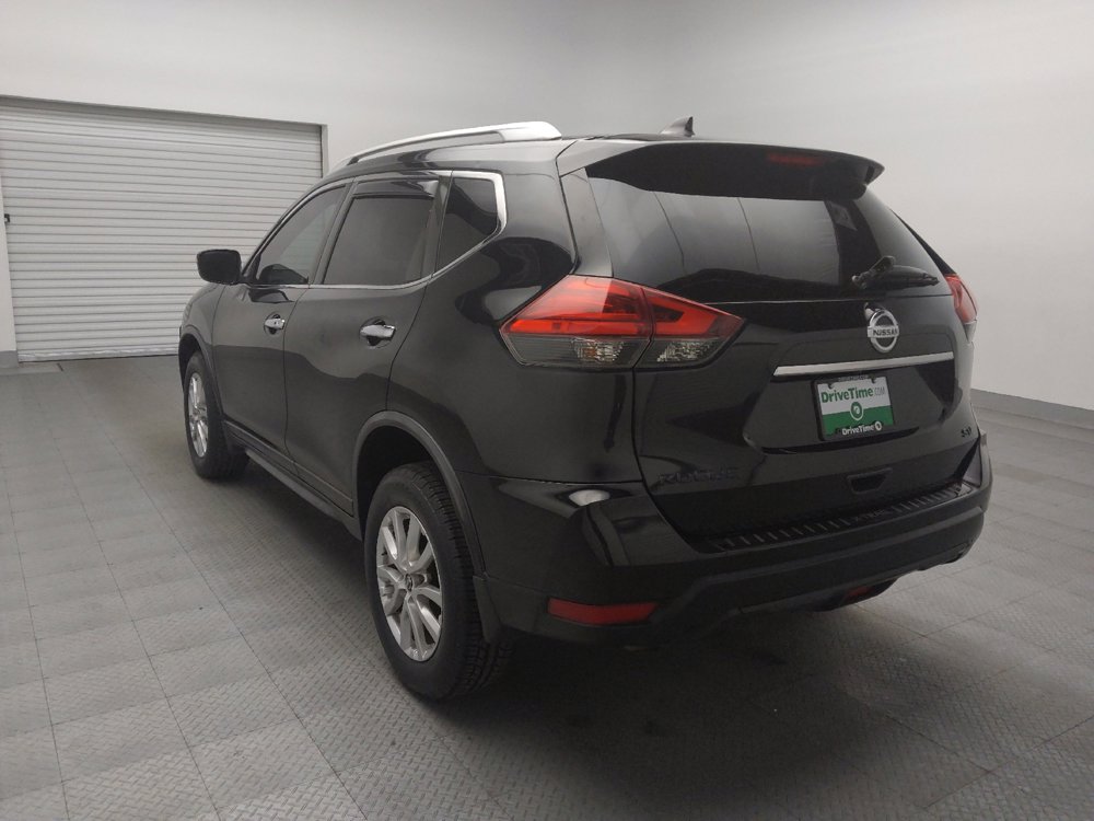 Used 2017 Nissan Rogue SV image 5