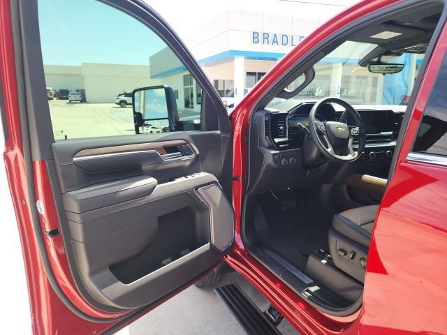 New 2026 Chevrolet Silverado 3500 High Country w/ Technology Package AWD/4WD image 31