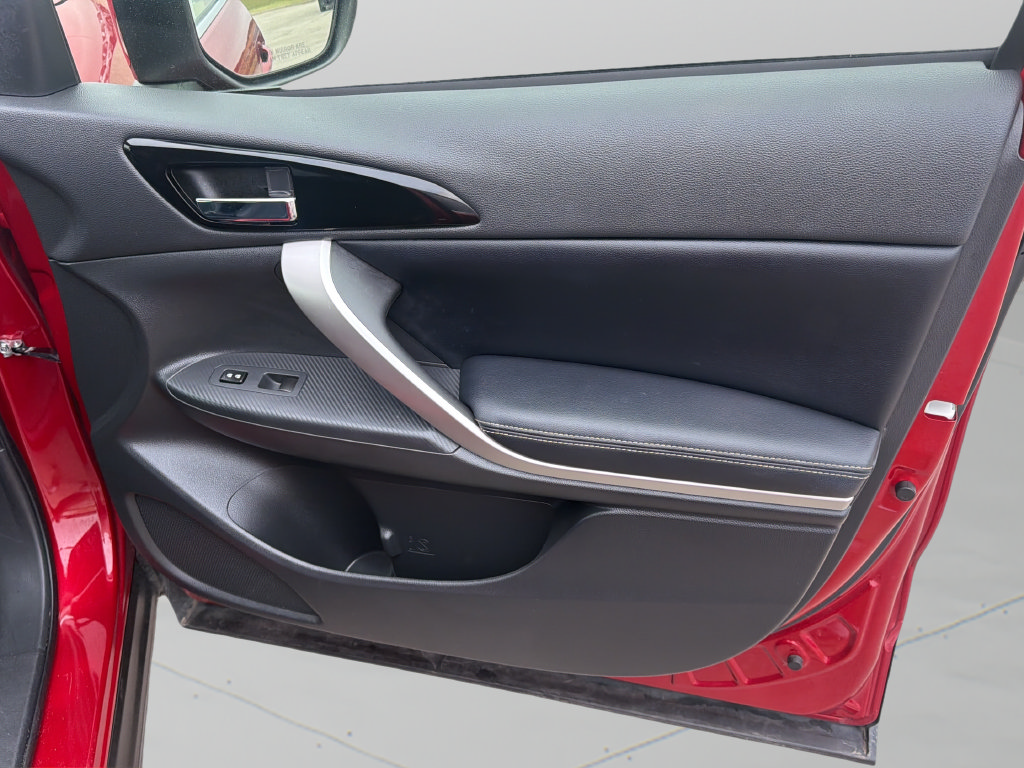 Used 2025 Mitsubishi Eclipse Cross SE AWD/4WD image 9