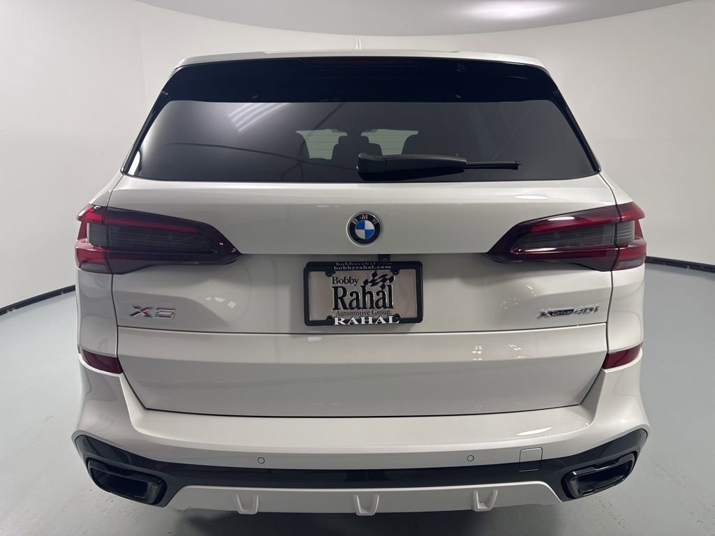 Certified 2022 BMW X5 xDrive40i w/ M Sport Package image 4
