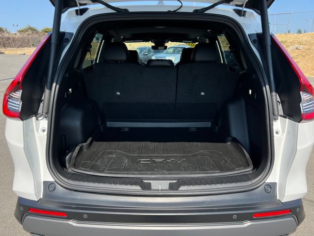 Used 2025 Honda CR-V Sport Touring image 13