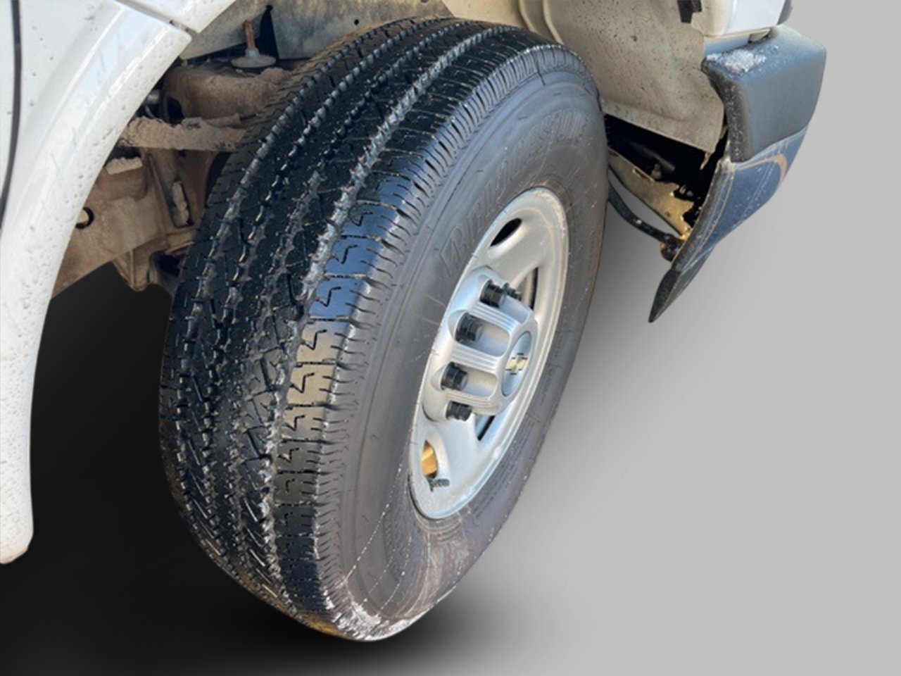 Used 2023 Chevrolet Express 2500 w/ Driver Convenience Package image 32