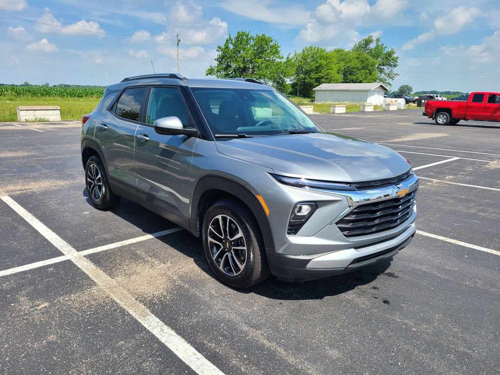 Used 2026 Chevrolet TrailBlazer LT FWD image 9