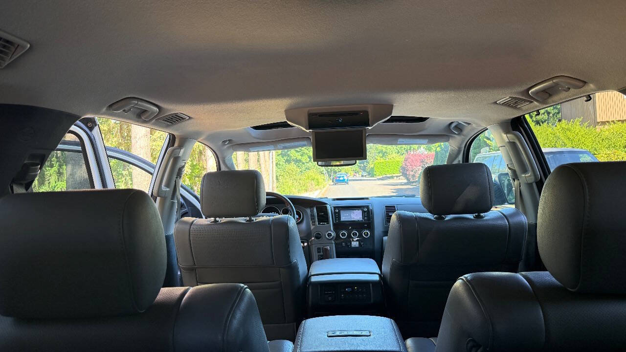 Used 2016 Toyota Sequoia Platinum AWD/4WD image 29