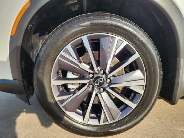 Certified 2027 INFINITI QX60 Luxe w/ Cargo Package FWD image 7