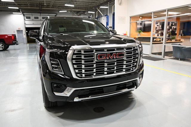New 2026 GMC Yukon XL Denali image 3