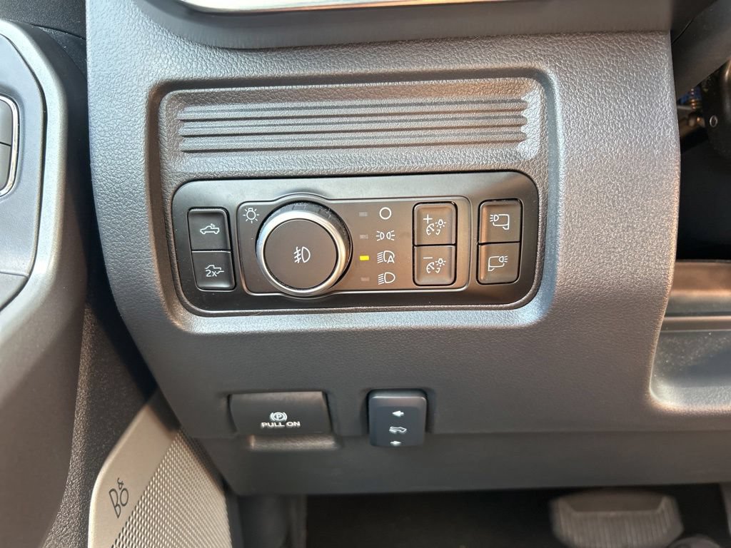 Used 2026 Ford F250 Lariat AWD/4WD image 29