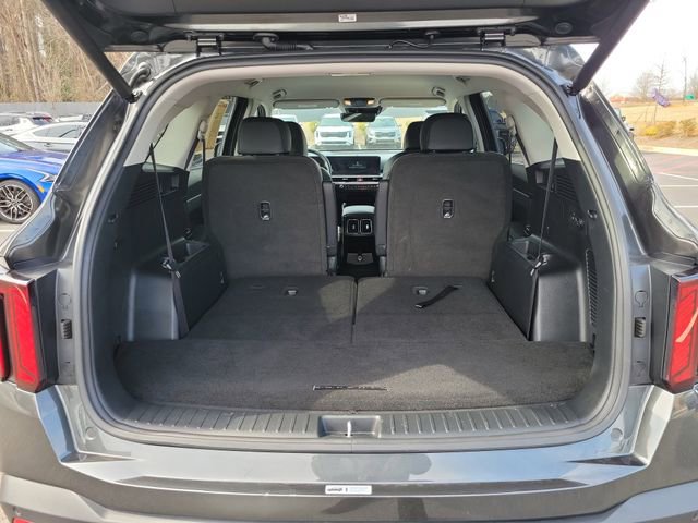 Used 2025 Kia Sorento EX image 9