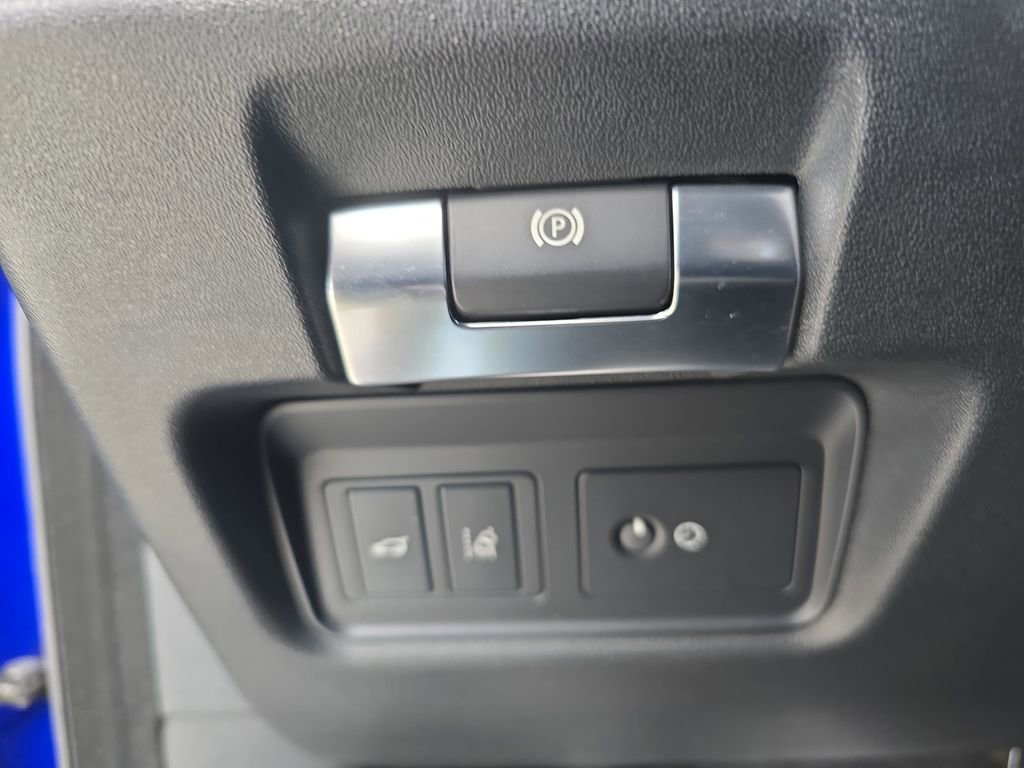 Used 2019 Jaguar E-PACE SE image 29