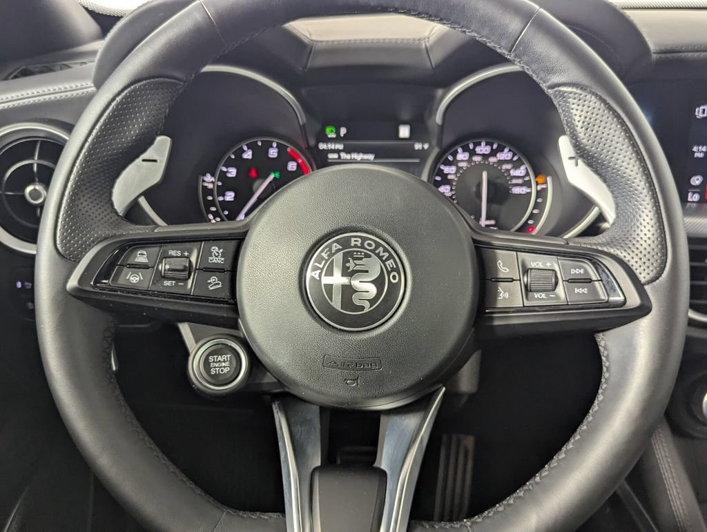 Used 2023 Alfa Romeo Stelvio Veloce AWD/4WD image 16