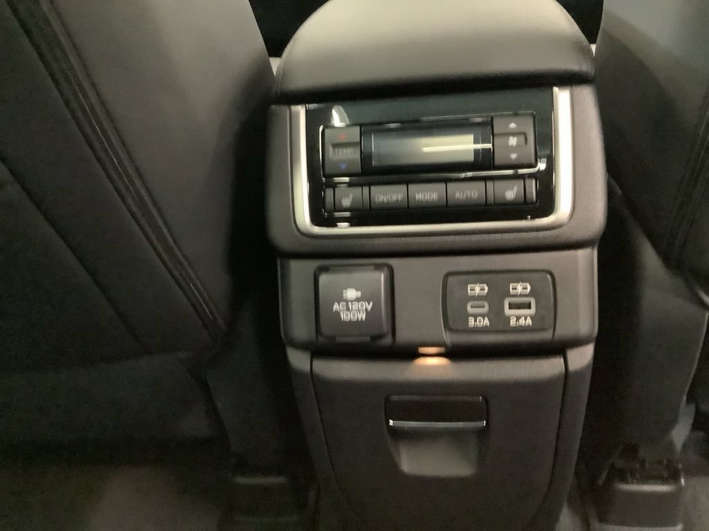 Certified 2025 Subaru Ascent Bronze Edition AWD/4WD image 10